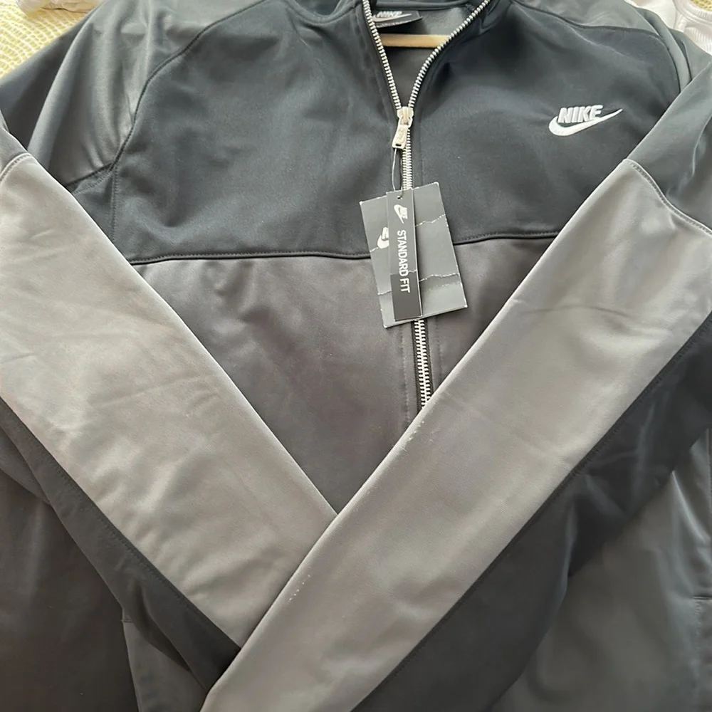 Men’s Nike track jacket Size XL Tall - Picture 3 of 6